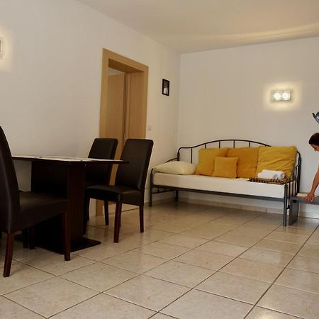 Apartments Victoria Trogir Exterior photo