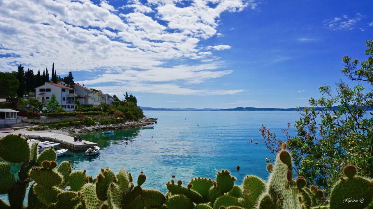 Apartments Victoria Trogir Exterior photo