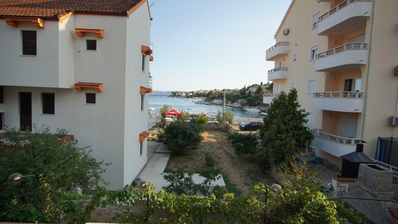 Apartments Victoria Trogir Exterior photo